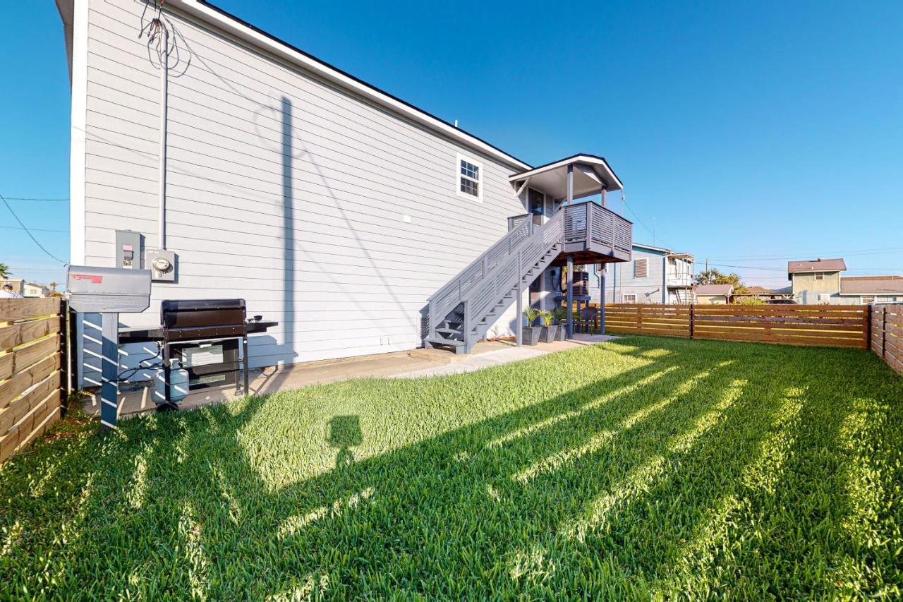 Villa Oasis By The Bay-Upstairs Unit Galveston Esterno foto