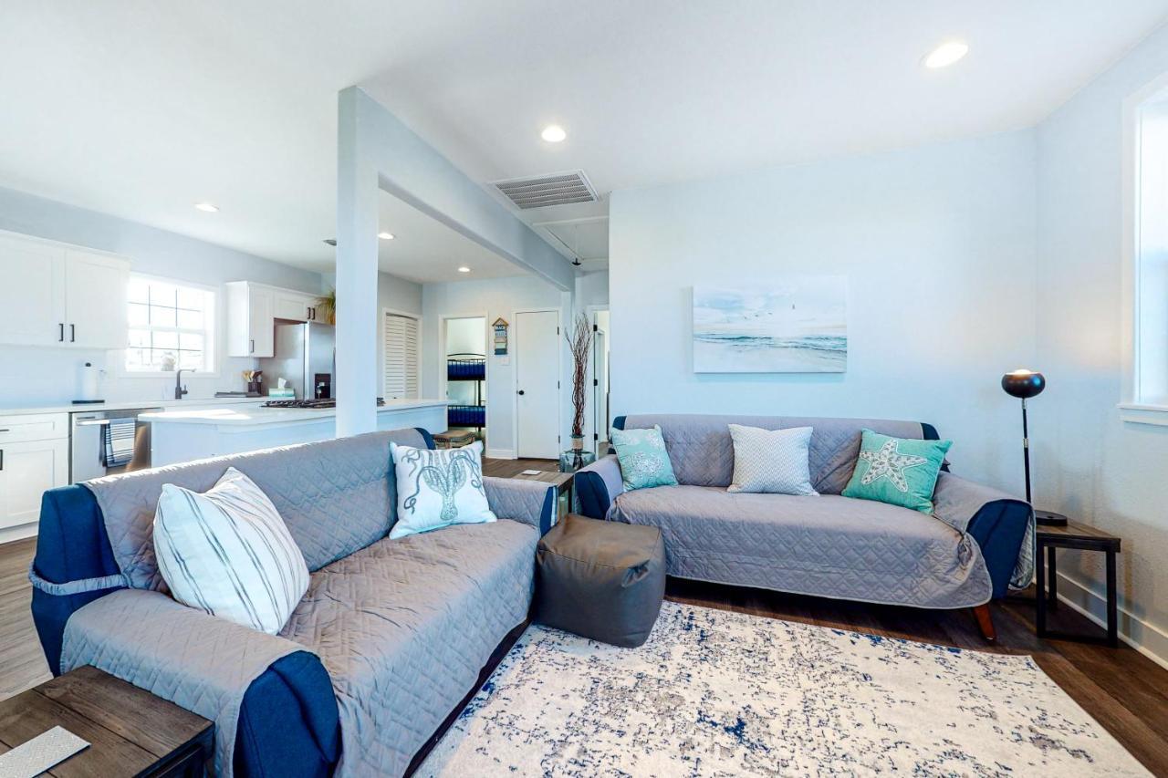 Villa Oasis By The Bay-Upstairs Unit Galveston Esterno foto