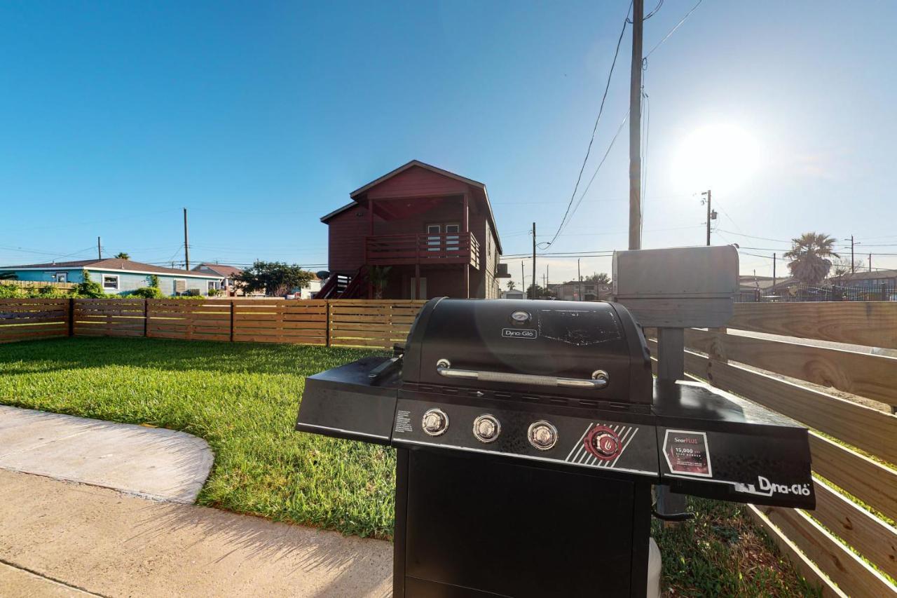 Villa Oasis By The Bay-Upstairs Unit Galveston Esterno foto